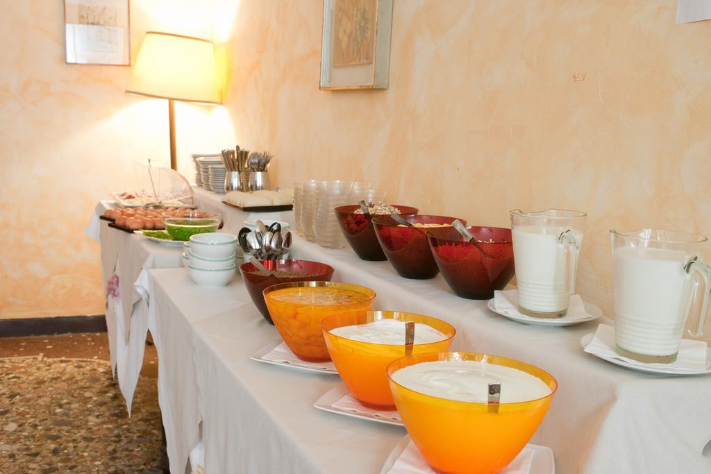 Host Hotel Βενετία Εξωτερικό φωτογραφία